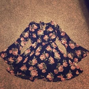 Gorgeous bell sleeved dress